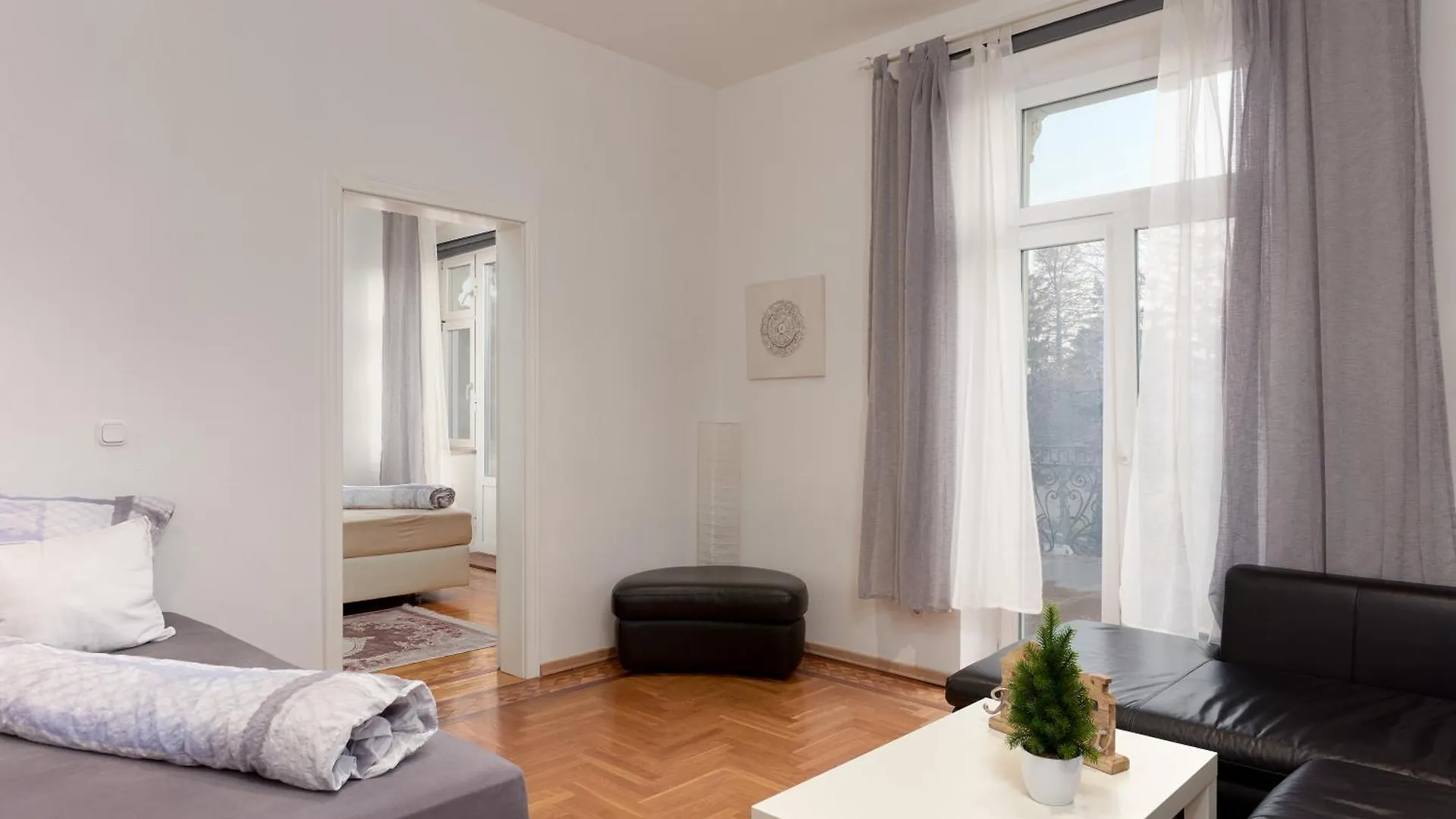 Schonbrunn Palace Apartments Free Parking And 24H Check-In Vienna