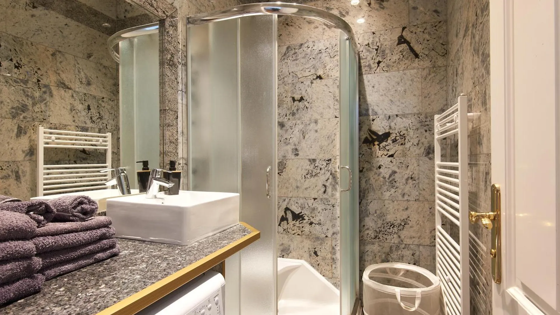 Schonbrunn Palace Apartments Free Parking And 24H Check-In Vienna