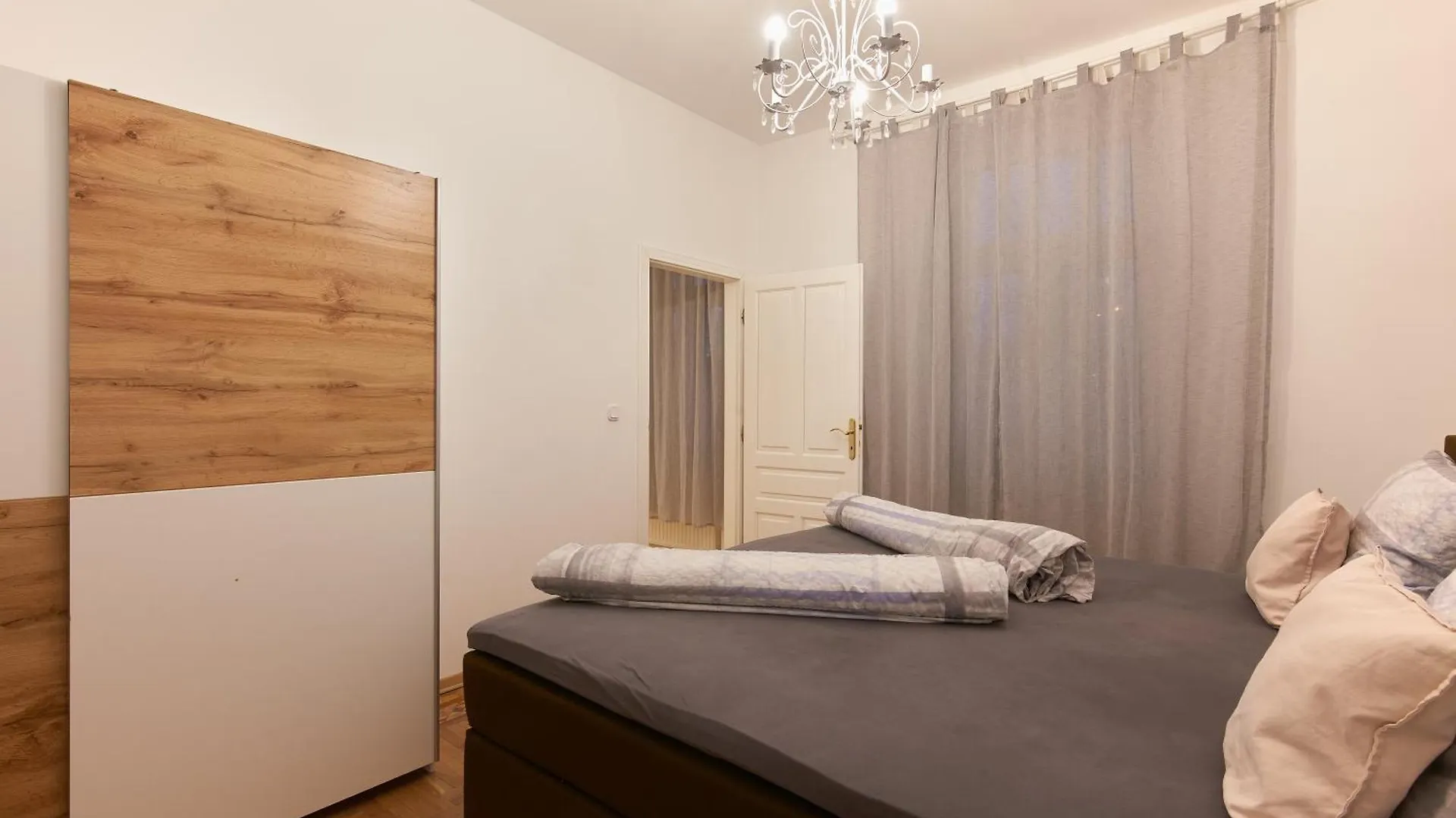 Schonbrunn Palace Apartments Free Parking And 24H Check-In Vienna