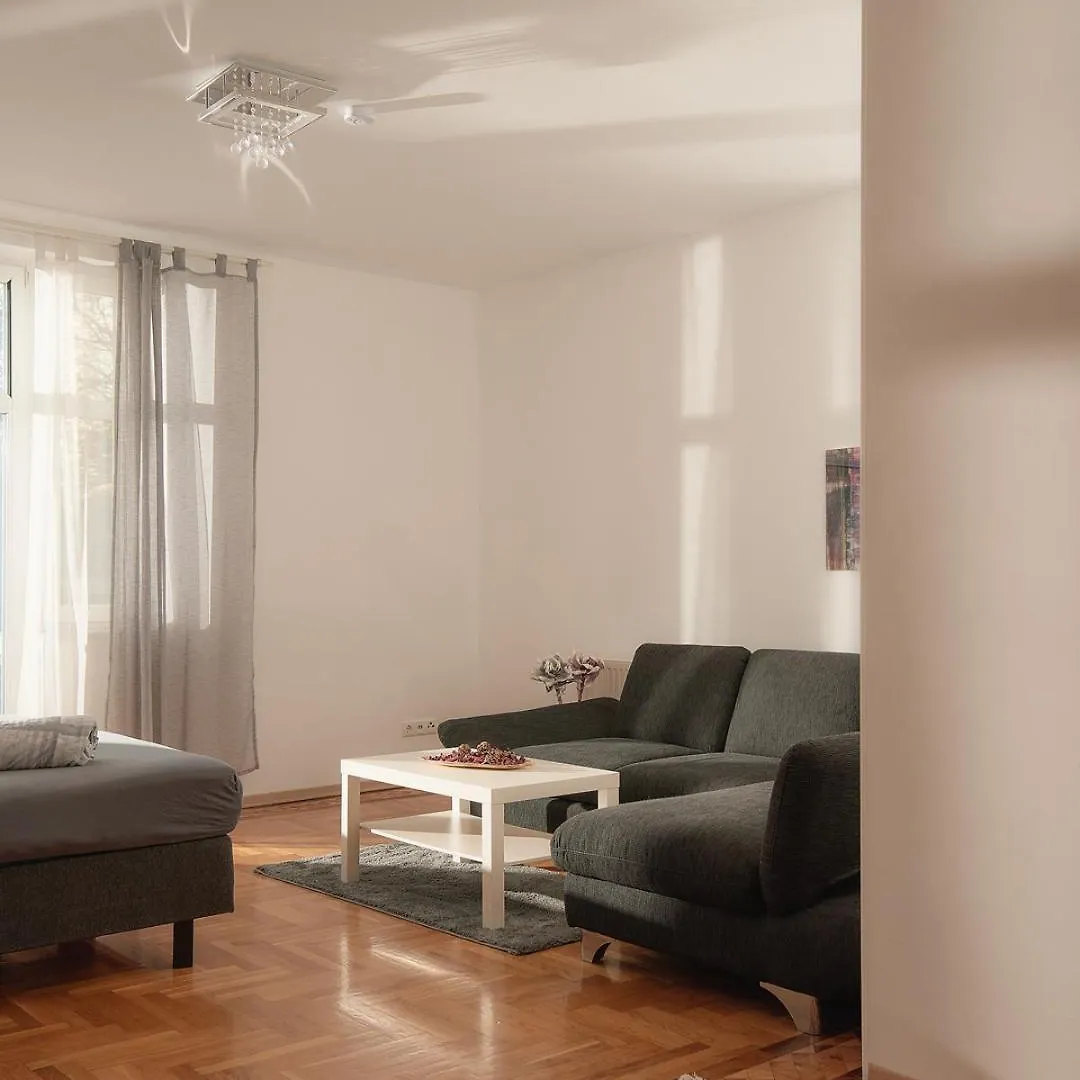 Schonbrunn Palace Apartments Free Parking And 24H Check-In Vienna