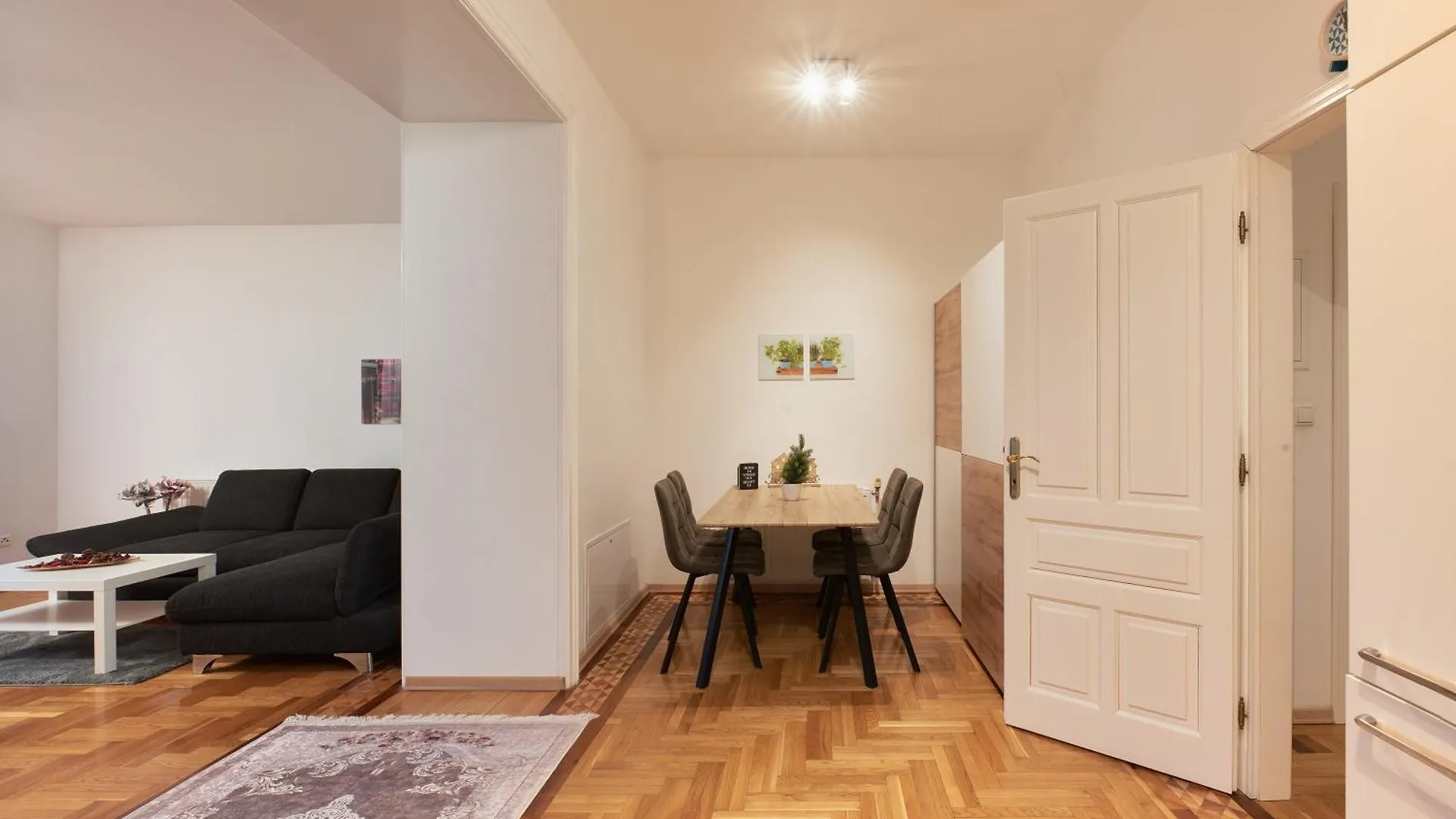 Schonbrunn Palace Apartments Free Parking And 24H Check-In Vienna 0*,