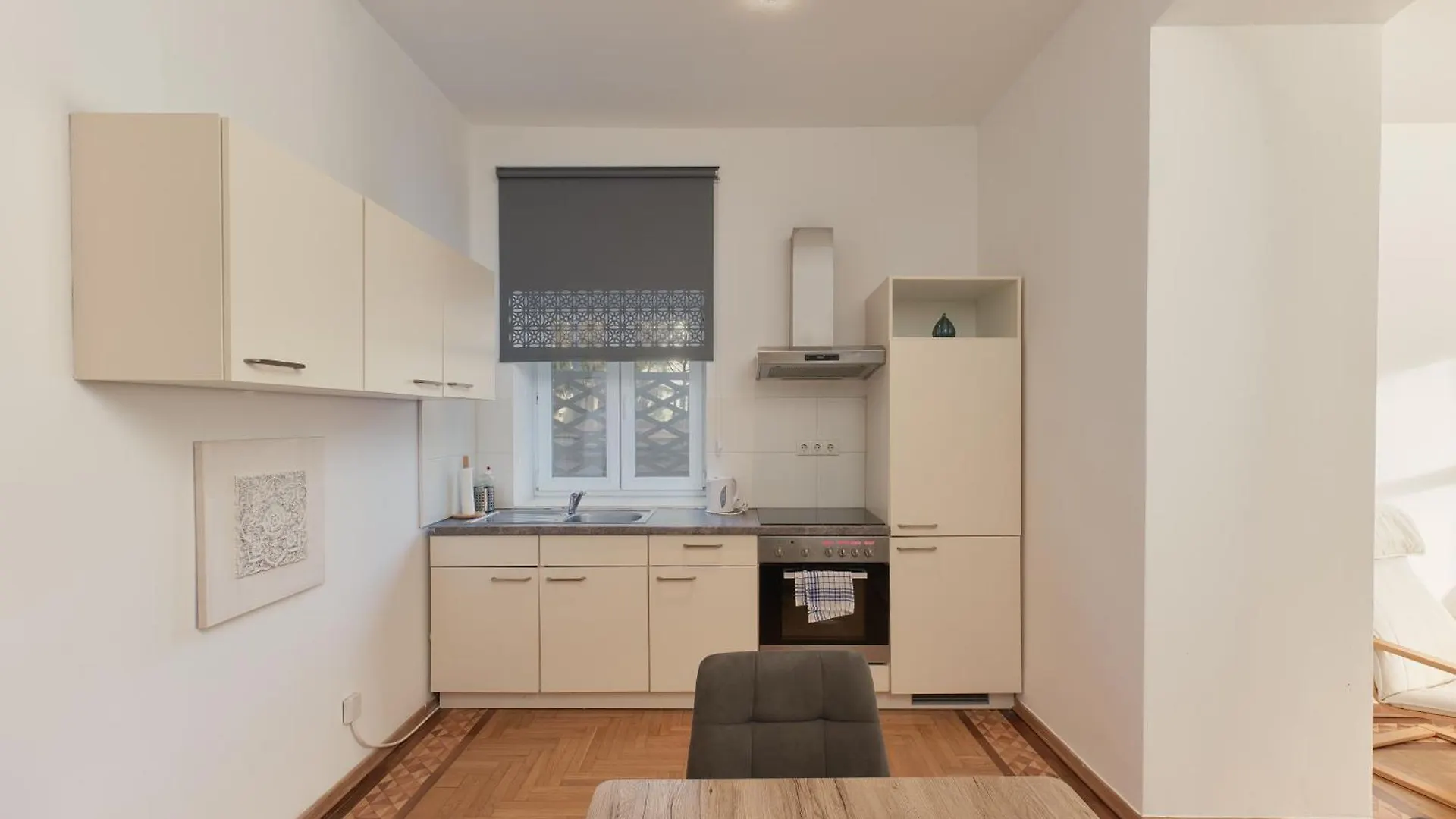 Schonbrunn Palace Apartments Free Parking And 24H Check-In Vienna 0*,  Austria