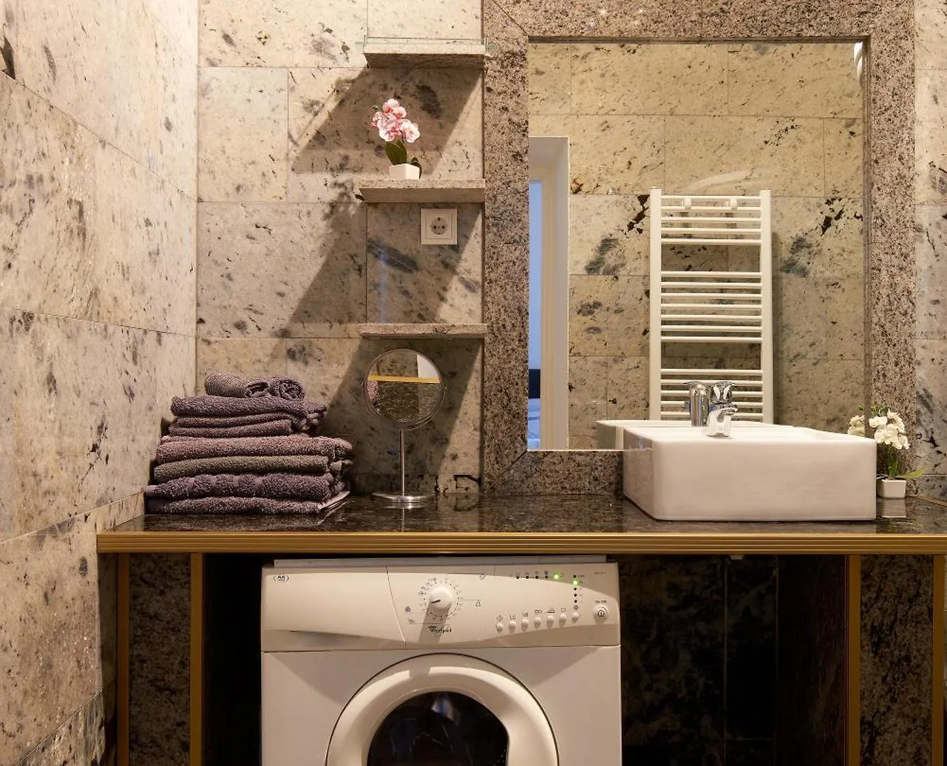Schonbrunn Palace Apartments Free Parking And 24H Check-In Vienna Austria